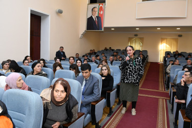 Masallıda rayon rəhbəri şəhər sakinləri ilə görüş keçirdi