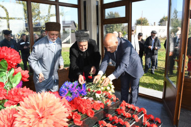 Rayon rəhbəri Qarğalıq ərazisində şəhid məzarlarını ziyarət etdi 20.11.2025