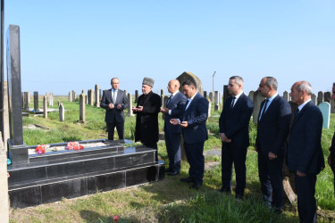 Rayon rəhbəri Qarğalıq ərazisində şəhid məzarlarını ziyarət etdi 20.11.2025