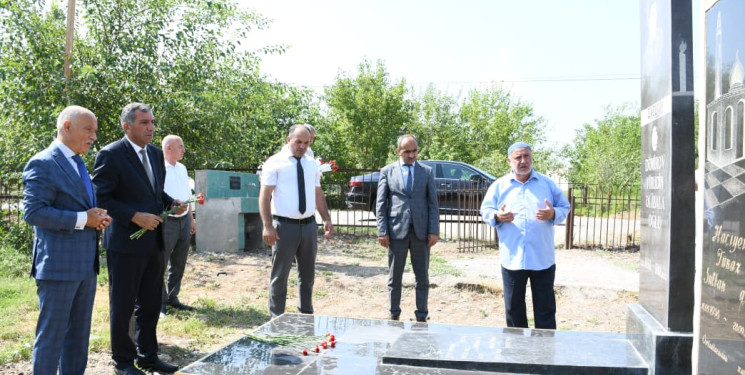 Rayon rəhbəri Təklə ərazisində şəhid məzarlarını ziyarət etdi 24.07.2026
