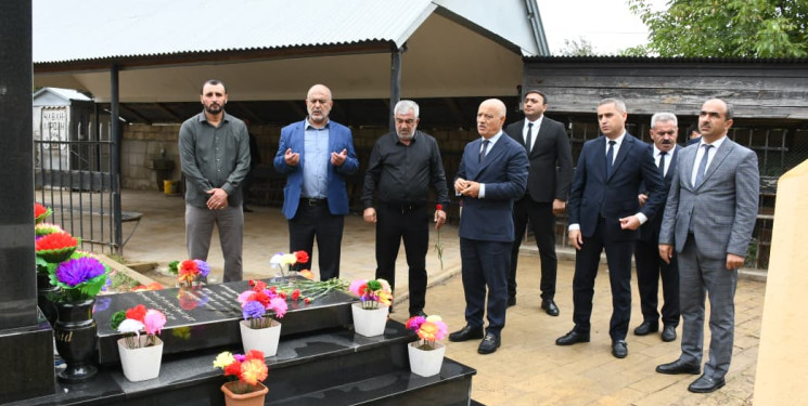 Rayon rəhbəri Masallı şəhər ərazisində şəhid məzarlarını ziyarət etdi 09.09.2026